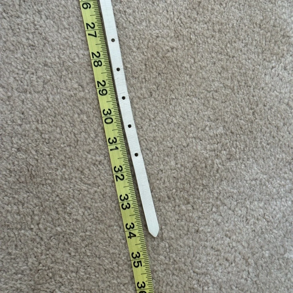 Worth Woman’s Leather White Belt, Sz S (0,5x34,5).